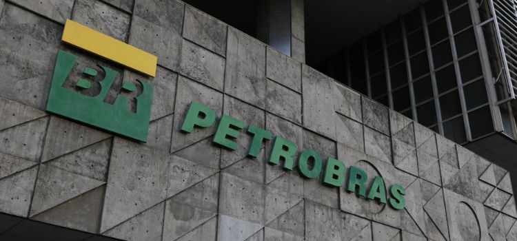 Como construir uma carreira sólida e de sucesso na Petrobras