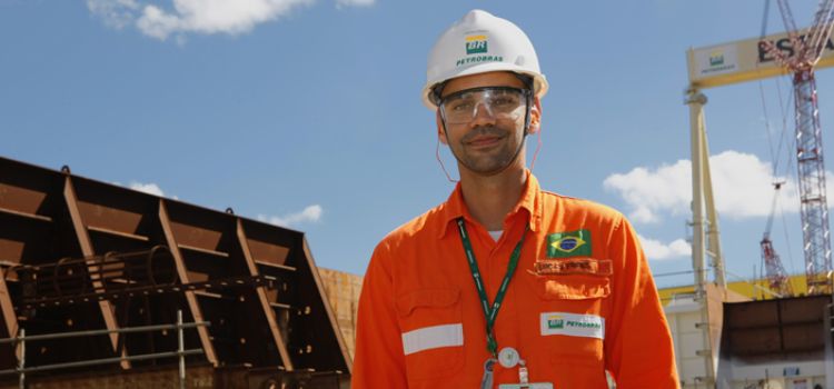 Visite o site oficial da Petrobras