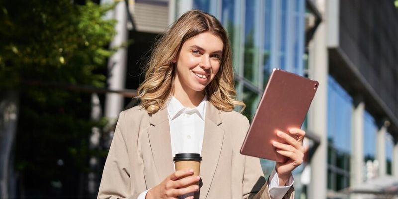 Traje para entrevista de emprego para estágio faculdade